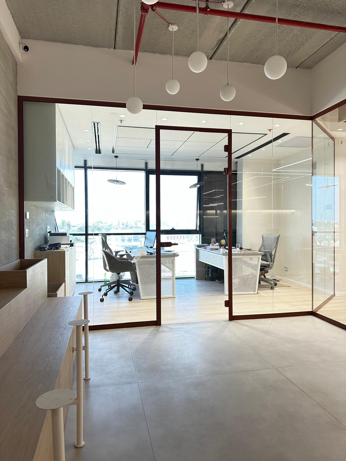 עבודת זכוכית 17